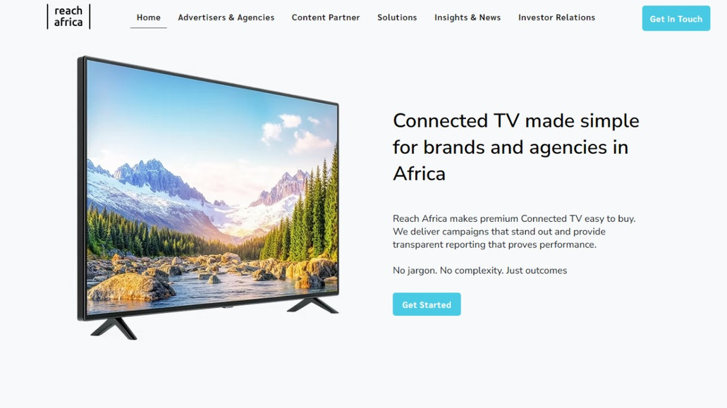 reach africa: Full website redesign for both desktop and mobile versions. Design strictly based on client's preference
Timeline: 2 weeks
