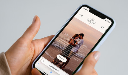 Pics by Puck: Een gloednieuwe website inclusief reserveringssysteem voor Puck. Puck specialiseert zich in het vastleggen van zwangerschap, nieuw leven, gezinnen en koppels.