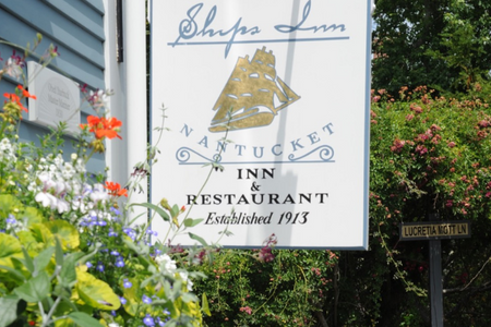 Ships Inn Nantucket: Boutique hotel with restaurant on Nantucket Island. Uses Wix Hotels for online booking and Wix Restaurants for online ordering.