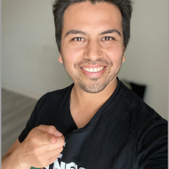 Efren Buzzo | Creative Services