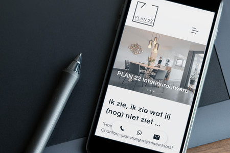 Plan 22: Custom portfolio website for Interior Architect. Owner Chantal choose the Kickstarter-2 package: logo design package - business card - letter template in Word - portfolio website