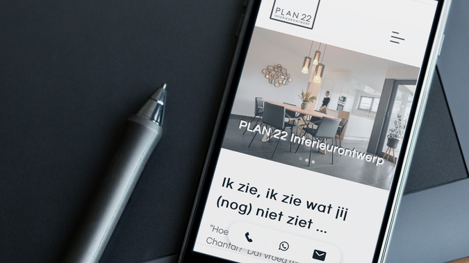 Plan 22: Custom portfolio website for Interior Architect. Owner Chantal choose the Kickstarter-2 package: logo design package - business card - letter template in Word - portfolio website