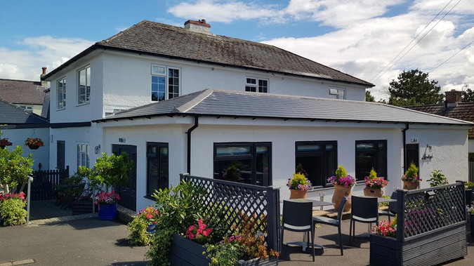 HensleighHouse: When this busy seaside B&B came to me they needed a full facelift. Instead of updating their site I created a brand new one within their budget. Their location on the Jurassic Coast gives spectacular backdrops, and we were able to maximise colours and tones to match the stunning scenery. The hotel has 8 rooms and a separate page was created for each one. Overall result was a super new site. 