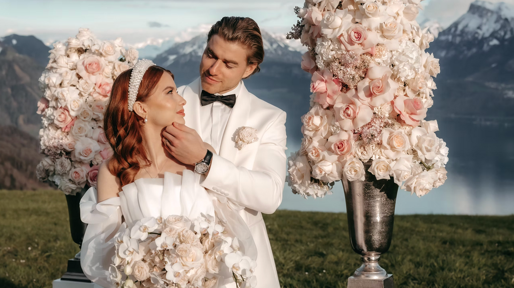 Gloria Velvet: undefined